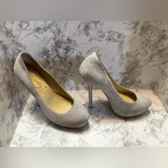 Authentic Yves Saint Laurent Grey Suede Platform Pumps - Picture 1 of 8